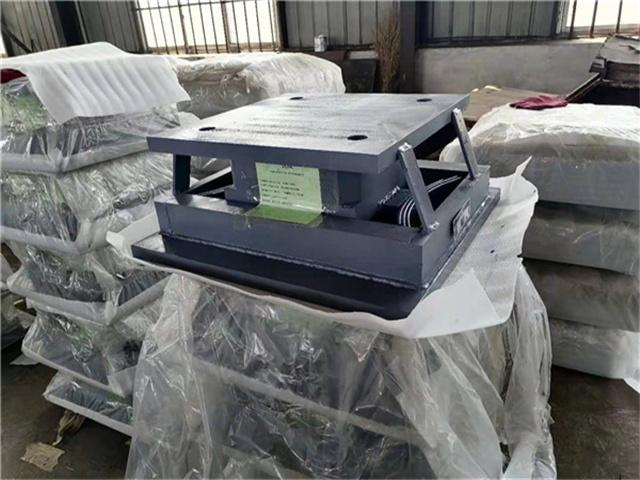弹性铰支座与滑移球形支座 衡水万鸿生产技术解析